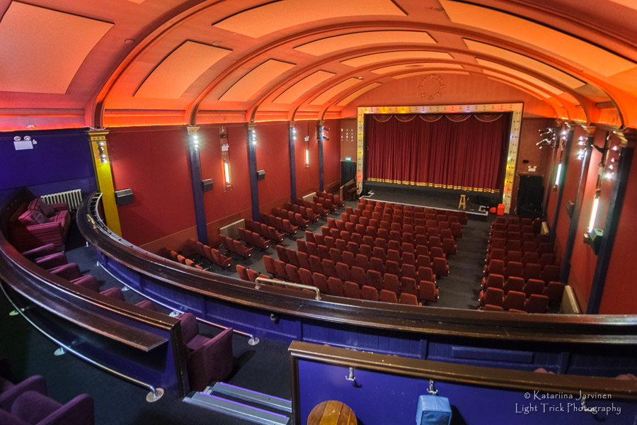 Duke of York's upstairs sofa seats